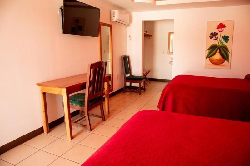 Hotel Dona Crucita Creel Exterior foto